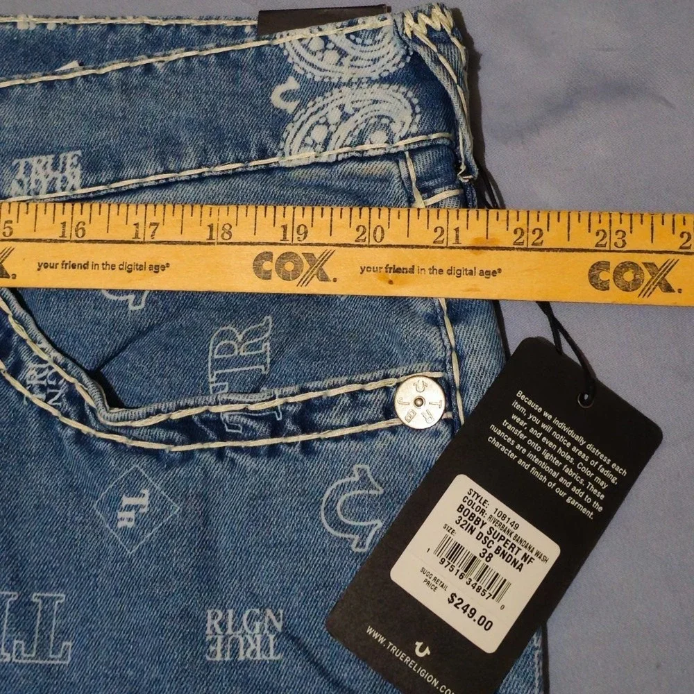 True Religion Men's Bobby Super T Discharge Bandana Sz 38W x 32L‎